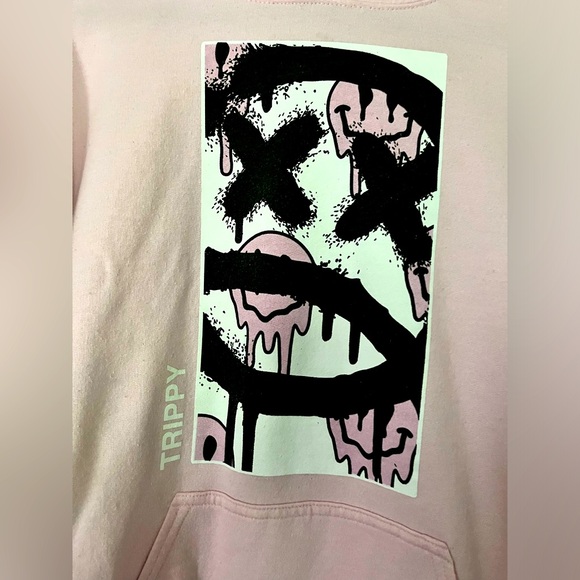 Smiley Box Hoodie - Medium - Picture 2 of 6